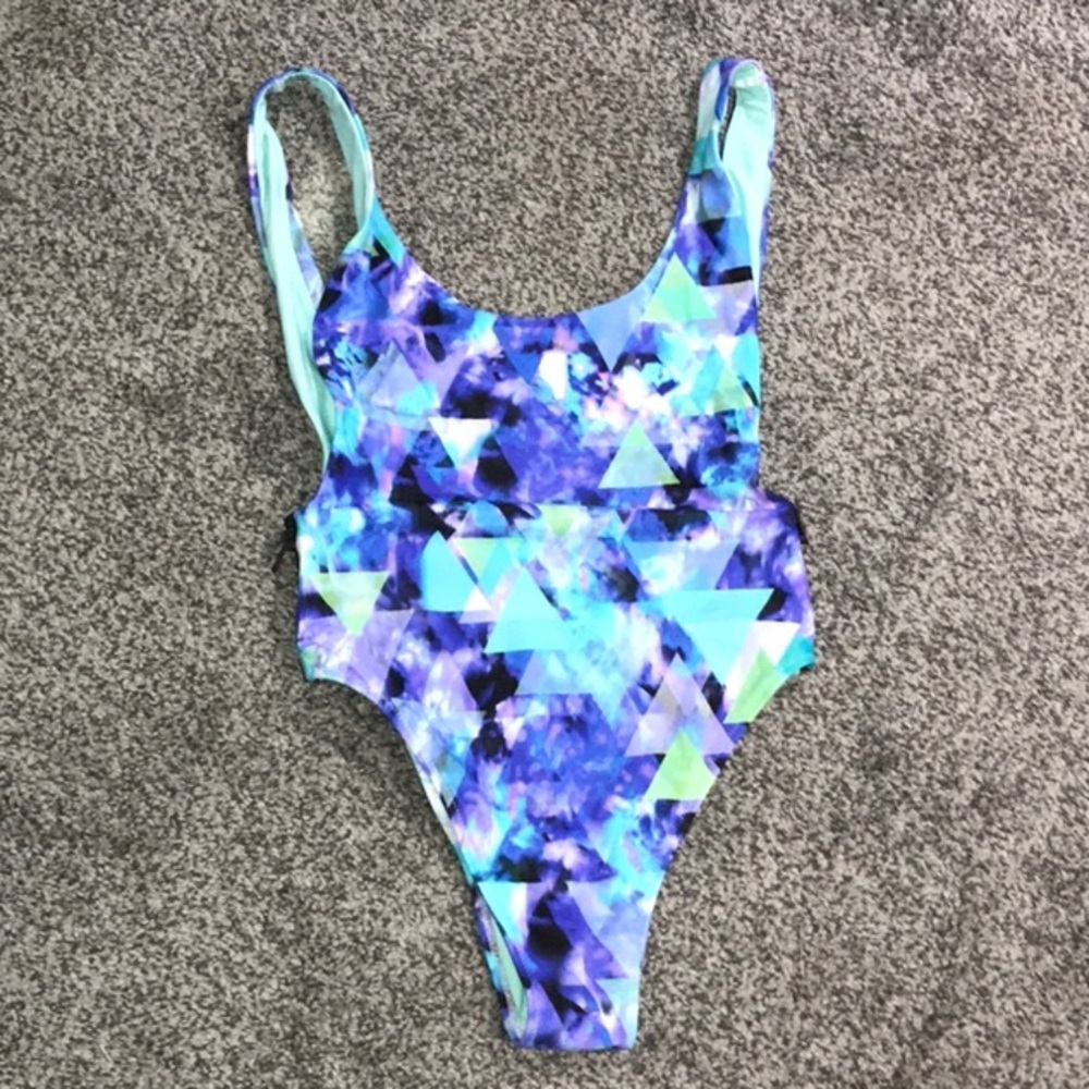 NEW HOP LUN ONE PIECE SWIM SUIT SIZE SMALL Z38-14